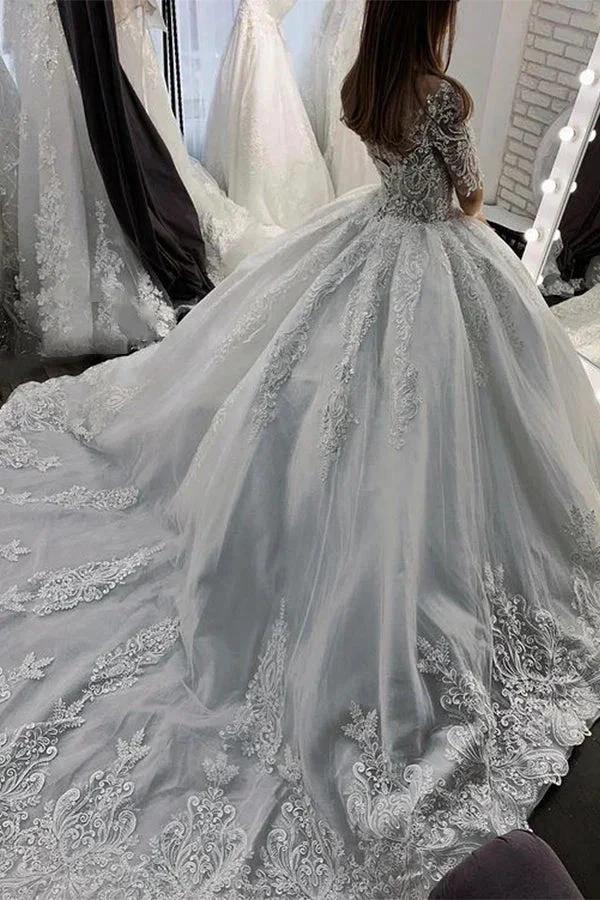 Long Ball Gown Sweetheart Appliques Lace Tulle Wedding Dress with Sleeves (ZD15995)