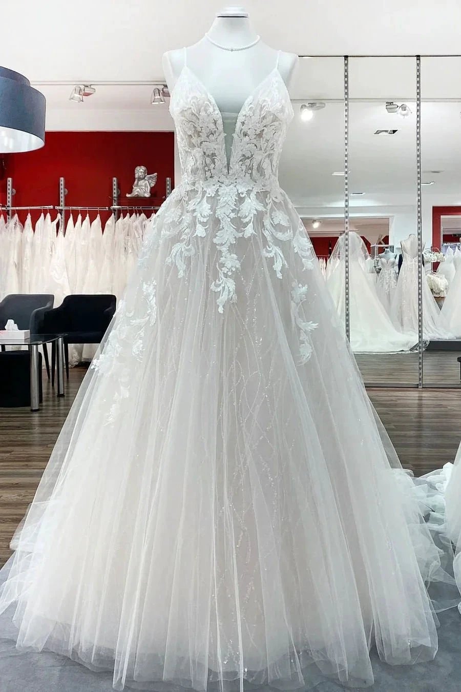 Long Princess Tulle V Neck Sequins Lace Appliques Wedding Dress (ZD14284)