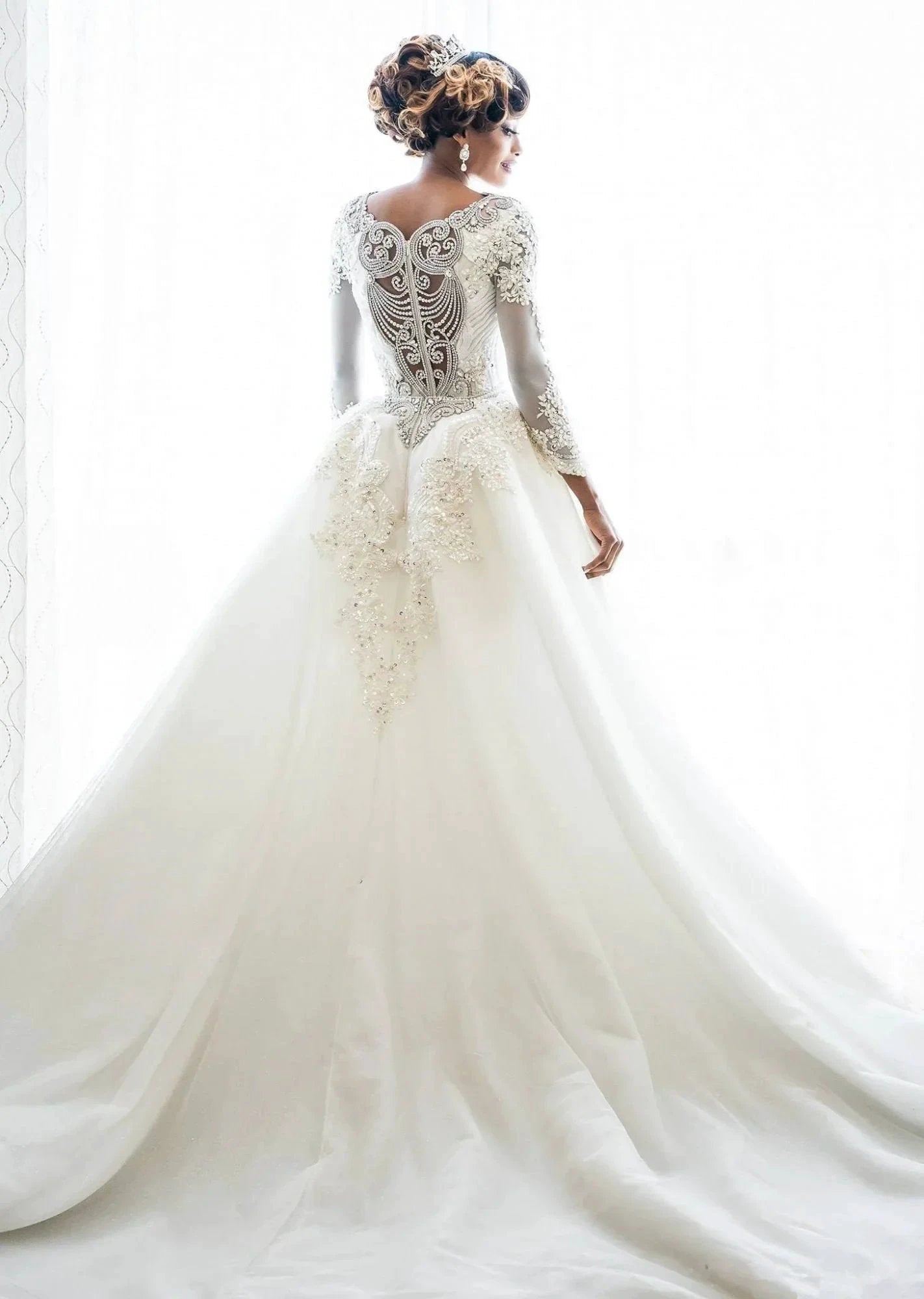 Long Sleeve Mermaid Beads Lace Appliques Wedding Dresses with Overskirt (ZD15985)