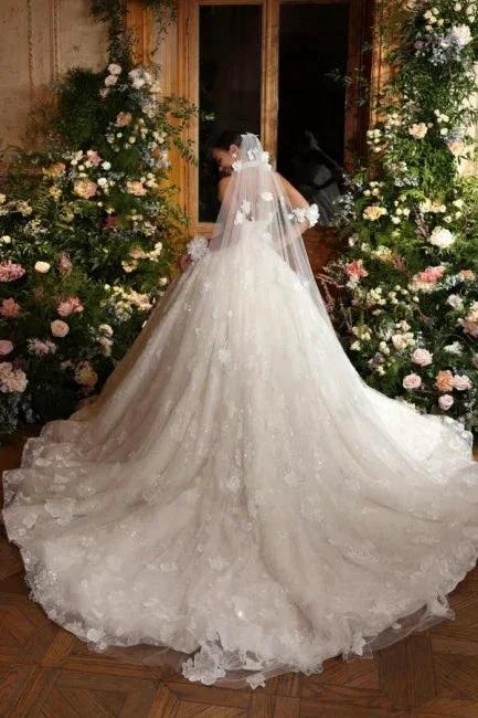 Luxurious Long Ivory A-line Princess Sleeveless Glitter Wedding Dress with Lace (ZD16621)