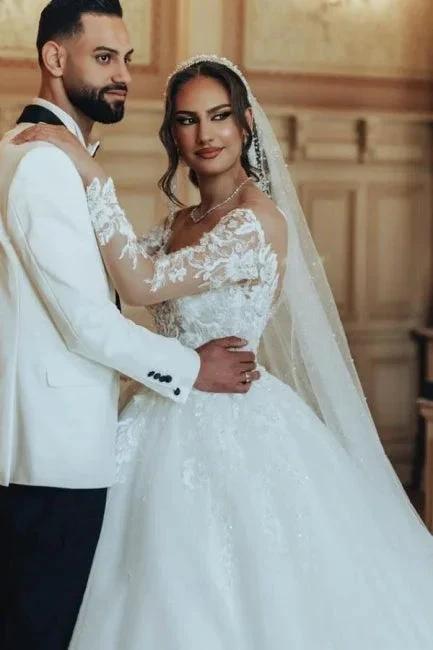 Luxurious Long White Scoop Neck A-line Tulle Lace Wedding Dress with Long Sleeves (ZD16625)