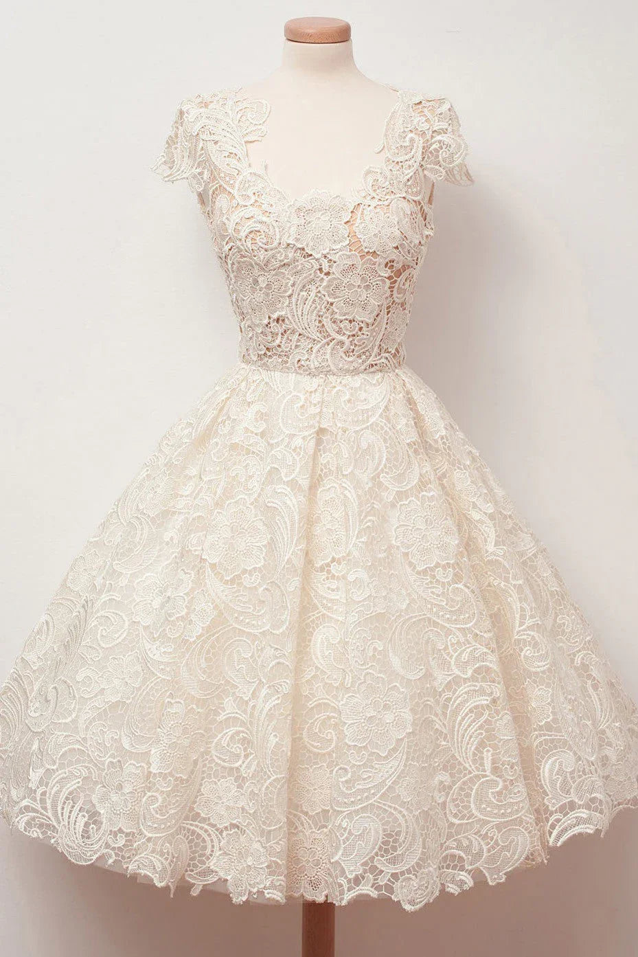 A-line Scoop Lace Short Prom Dresses Cap Sleeves Homecoming Dresses by Ombreprom