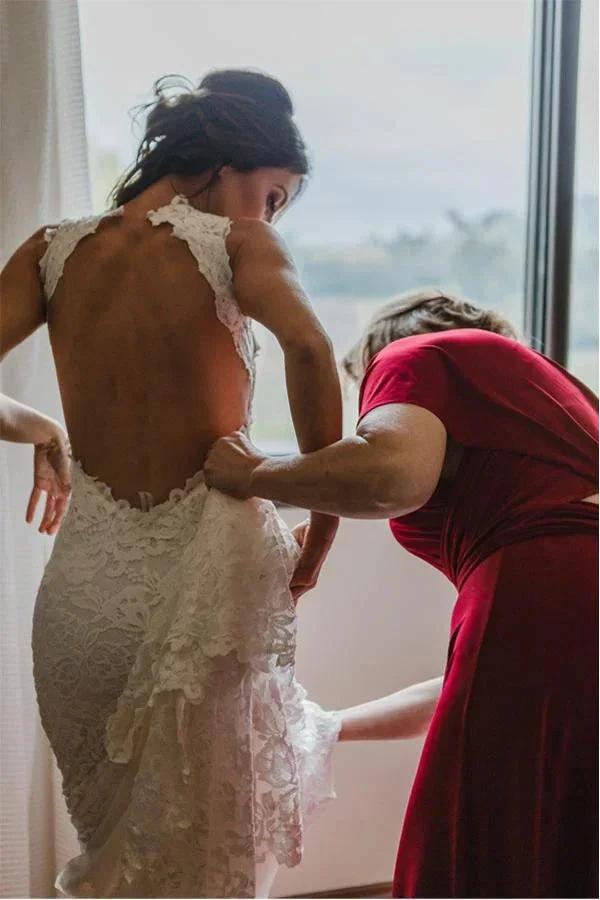White Halter Lace Sweep Train Beach Wedding Dresses Appliques Wedding Gown (ZD14000)