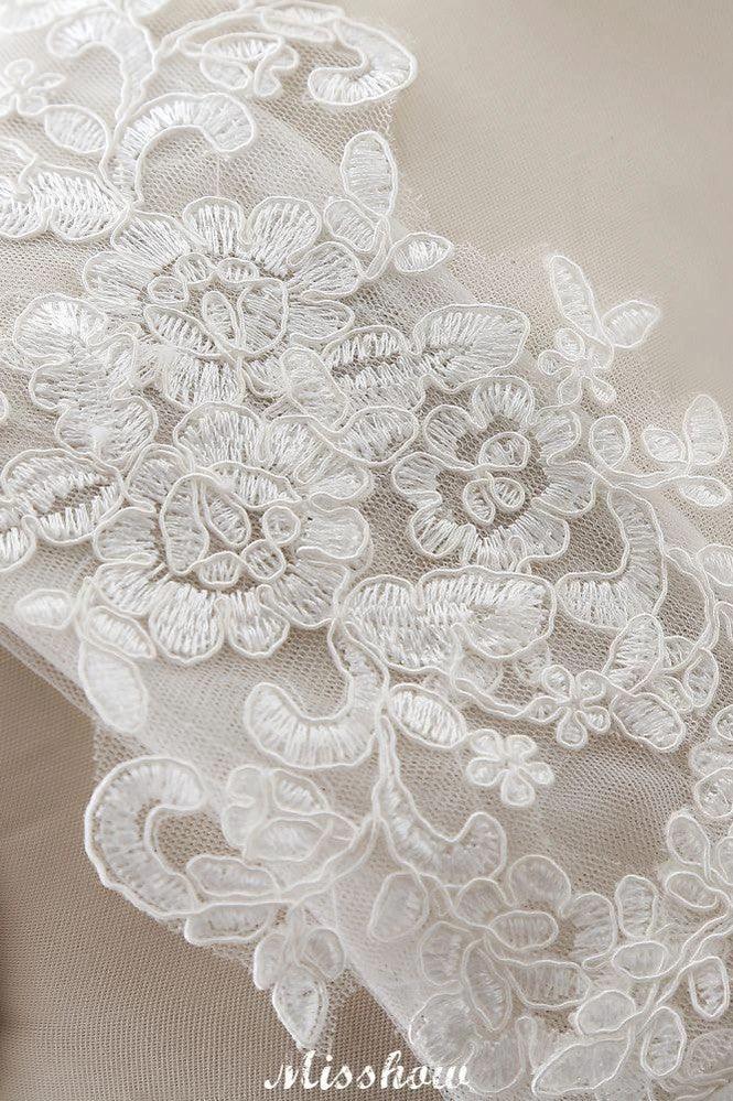 Princess Lace V-neck Tulle Elegant Wedding Dress (ZD13946)