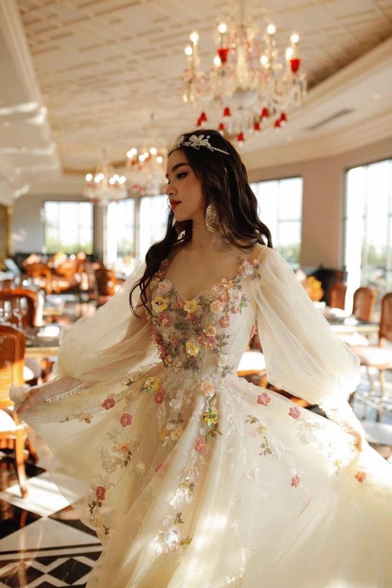Light Champage Prom Dress With Flowers Pruffy Sleeves Party Dress