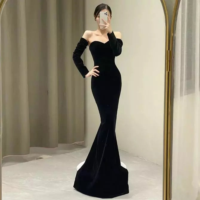 Vintage Mermaid Sweetheart Black Velvet Long Evening Dress Prom Dresses With Bow - View 3 | VelvetHem