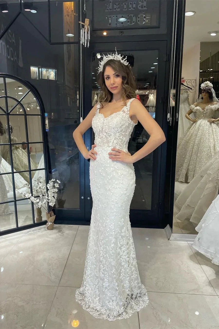 Sexy Floor Length Sweetheart Traps Sleeveless Mermaid Lace Weddding Dress with Court Train (ZD14802) - VelvetHem