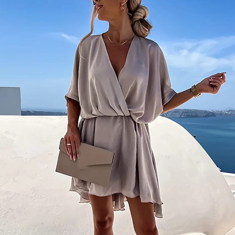 Jolanda Relaxed and Timeless Dress for Women Date Night Outfit