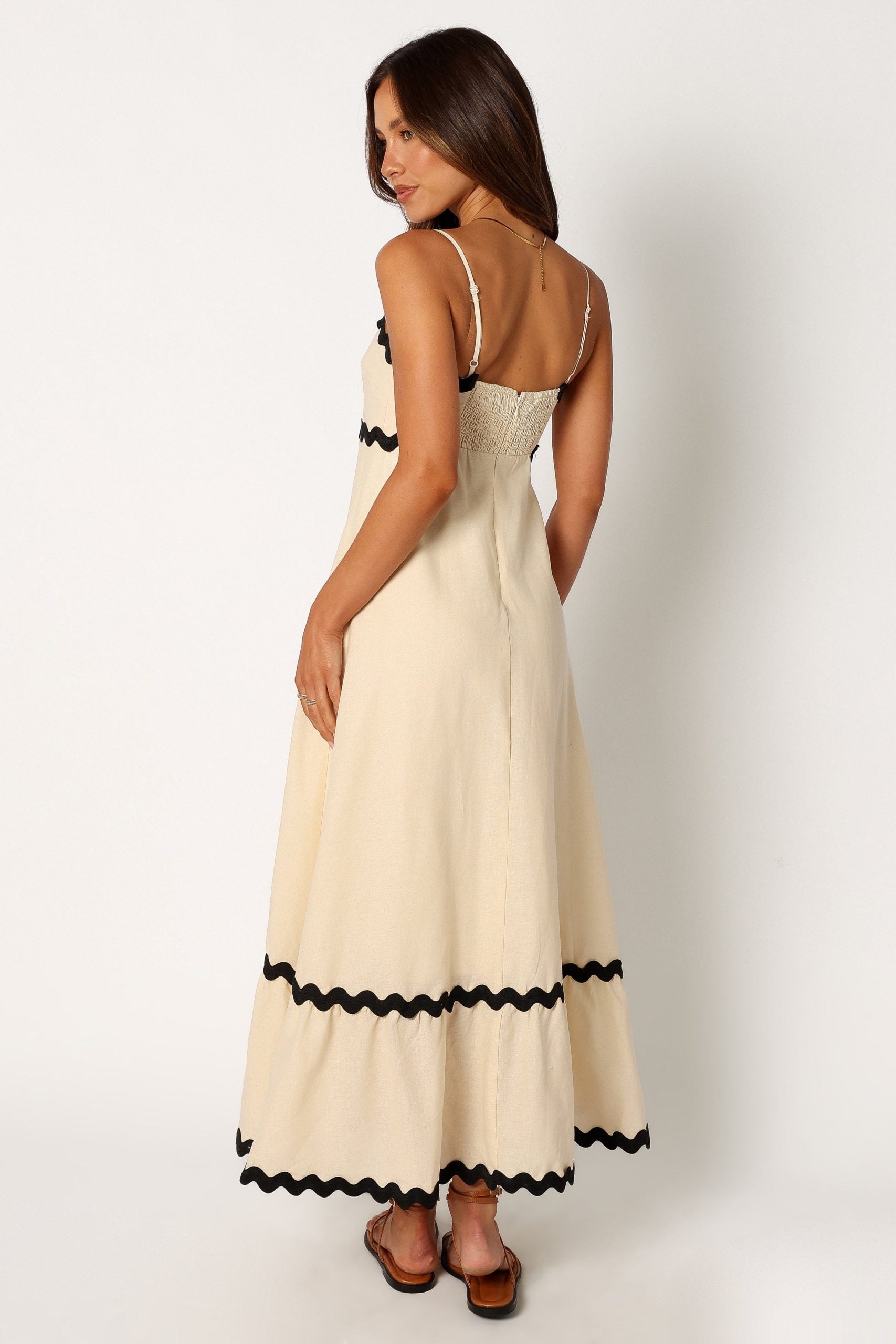 Jazmín Premium Evening Dress Boutique Collection