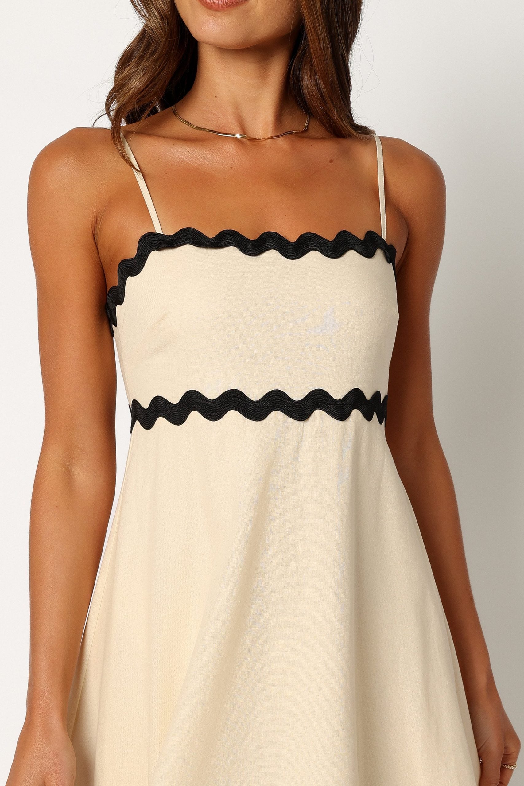 Jazmín Premium Evening Dress Boutique Collection