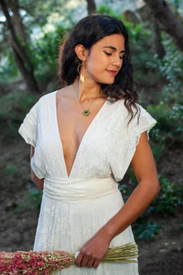 Simple Long A-line Open Back Sleeveless V-neck Lace Wedding Dress (ZD16689)