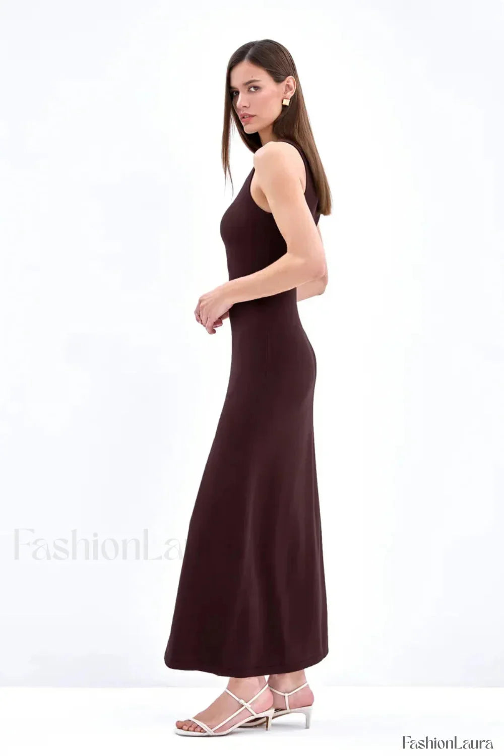 Sleeveless Split Bodycon Dress with Relaxed Fit and Modern Casual Wear