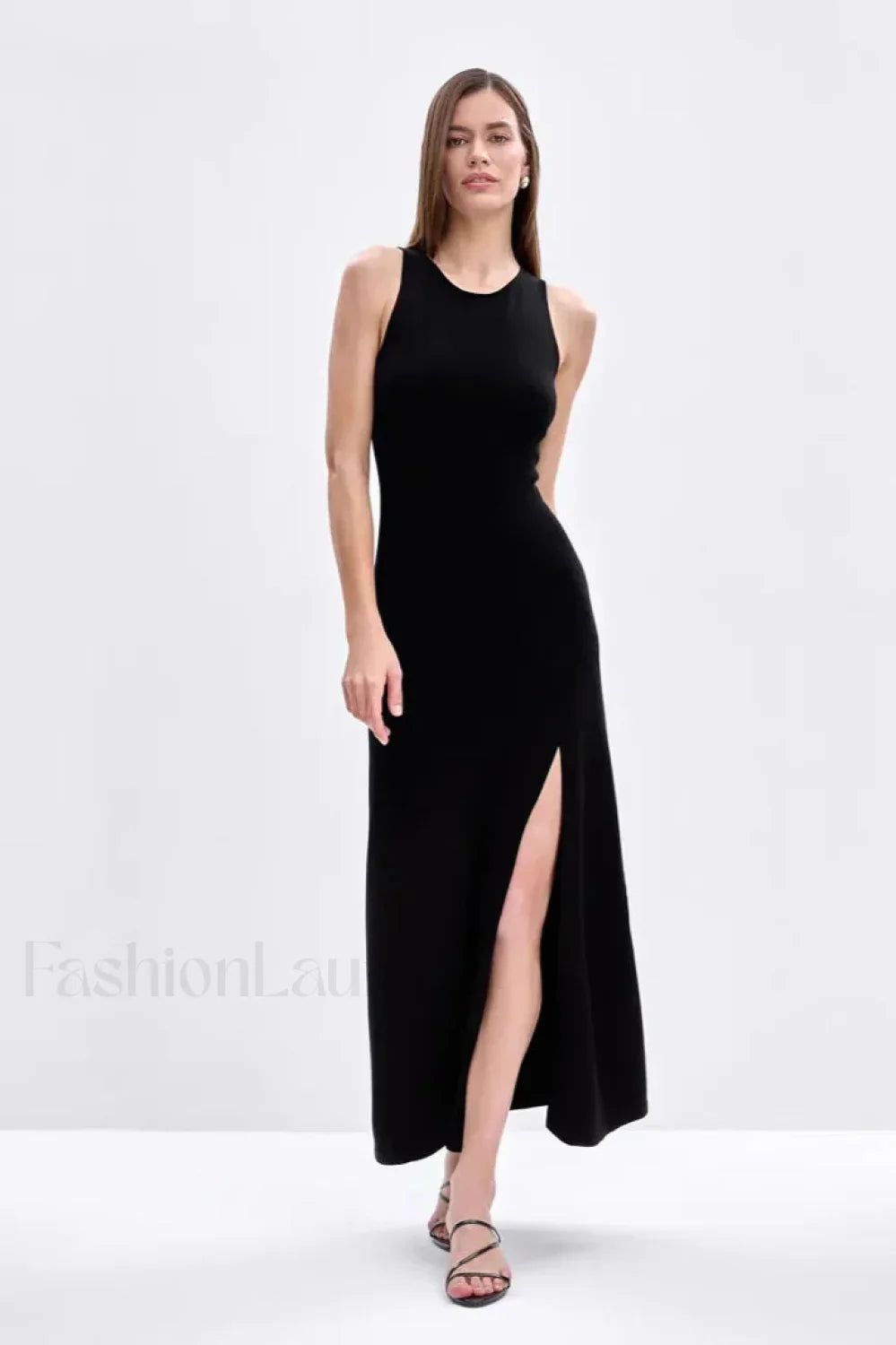 Sleeveless Split Bodycon Dress with Relaxed Fit and Modern Casual Wear