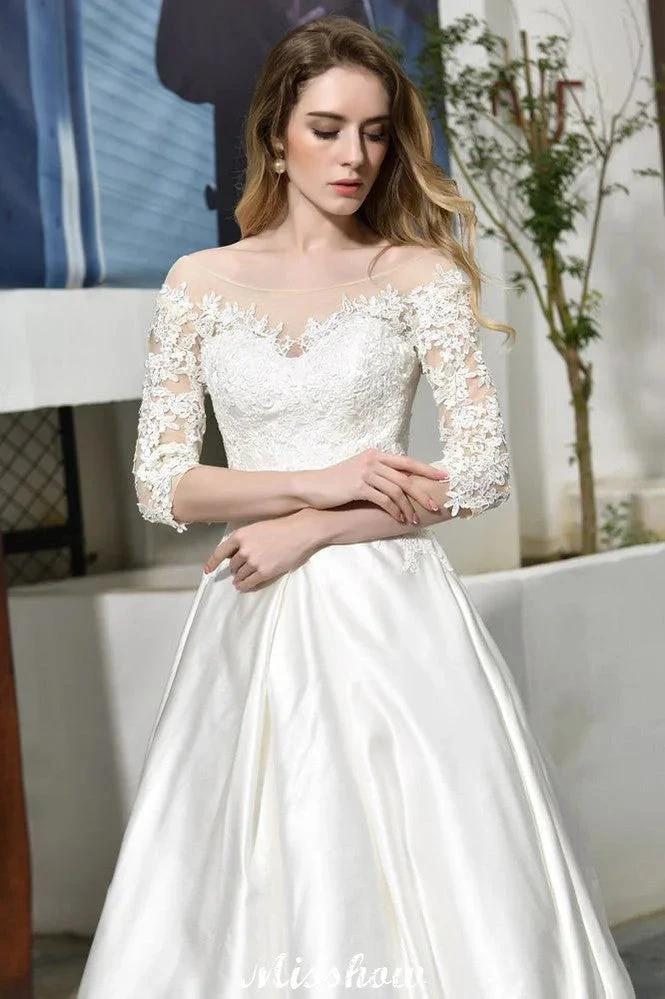 Stylish Lace Appliques Half Sleeves Aline Wedding Dress Floor Length Satin Dress for Bride (ZD13960)