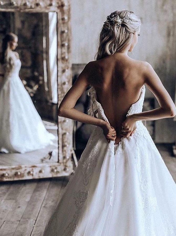 Sweetheart Ball Gown Sweep Train Tulle Wedding Dress with Appliques (ZD15317)