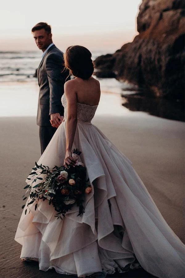 Sweetheart Neck Wedding Dresses Beaded Bodice Wedding Gowns (ZD15289)