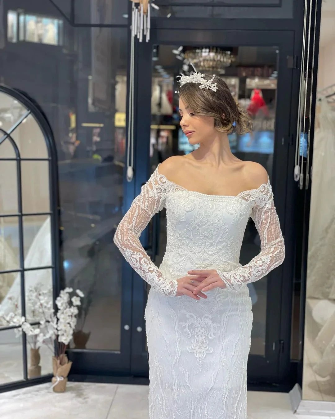 Trendy Floor Length Long Sleeves Mermaid Lace Wedding Dress (ZD14799)
