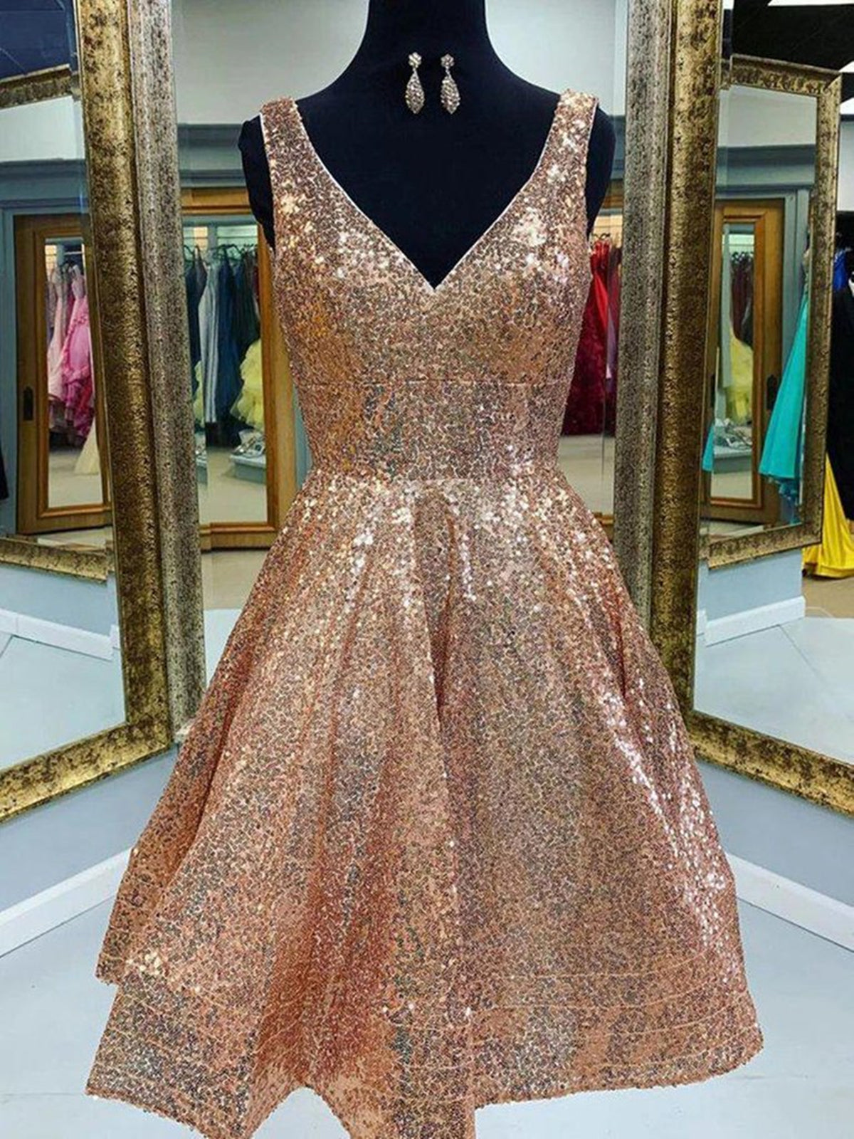 V Neck Champagne Lace Short Prom Homecoming Dresses Sequined Formal Party Gowns - VelvetHem