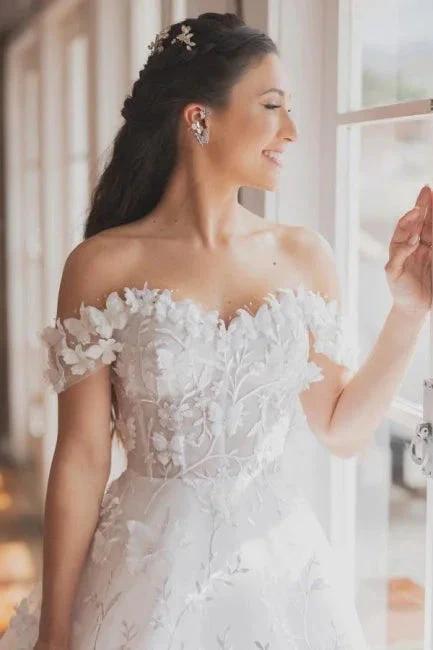 Vintage A-Line Lace Off-The-Shoulder Sleeveless White Wedding Dresses With Appliques (ZD16634)