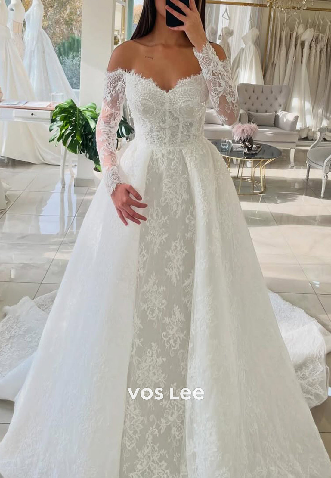 A-Line Long Sleeve Sweetheart Appliques Lace Wedding Dresses with Court Train